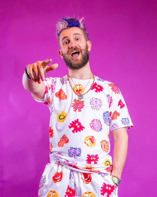 Habille-toi aux couleurs de Pad !
 
Afin d'éviter les frais de stockage et les pertes, chaque produits sont fabriqué sur commande. Le délais est assez long. Prévoir 3 à 4 semaines jusqu'à la réception de la commande.
• 95 % polyester, 5 % élasthanne• Maille jersey de qualité supérieure et de poids moyen• Matière extensible dans tous les sens• Coupe droite• Si vous commander aux États-Unis ou au Mexique, les composants proviennent des États-Unis• Si vous commander en UE, les composants proviennent de Lituanie