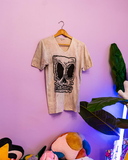 Boutique Art de Brunograffer - T-shirt imprimé d'un motif crâne en sérigraphie à la main.