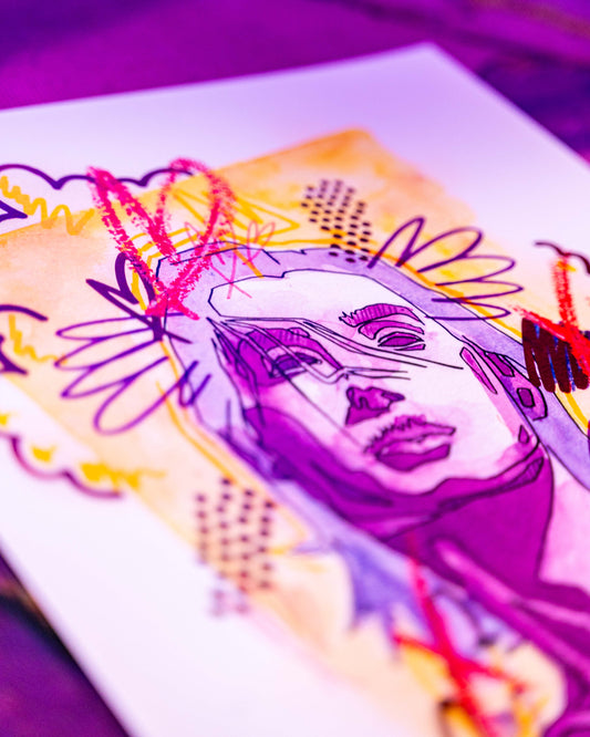 Boutique Art de Brunograffer - Une illustration que j'ai réalisée pour la sortie de mon premier livre d'art : Bouquin.
Le dessin a été réalisé en live sur Twitch avec des crayons de couleurs, de la peinture aquarelle, des marqueurs à peinture, des feutres pour enfants et des pastels à l'huile.
Ce poster est une version imprimé de cette illustration tiré en édition limitée à 20 exemplaires. 10 exemplaires en format A4 et 5 en format A3, vous pouvez choisir le format que vous souhaité.
Chaque poster est numéroté, signé, tamponné et gaufré à la main pour preuve d'authenticité.